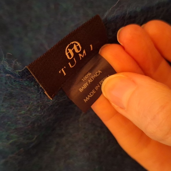 Tumi Teal 100% Baby Alpaca Scarf with Fringe Detail - Picture 4 of 4